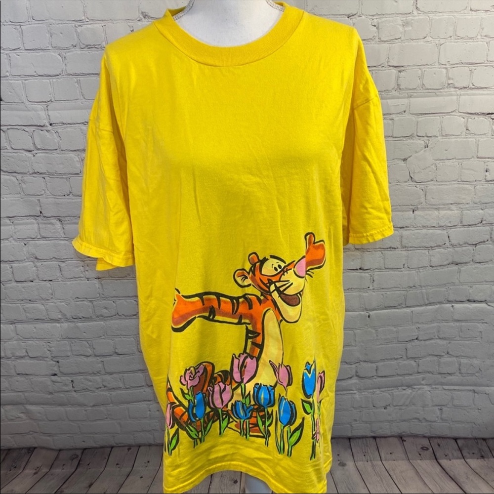 DISNEY Vintage 90's  Tigger T-shirt